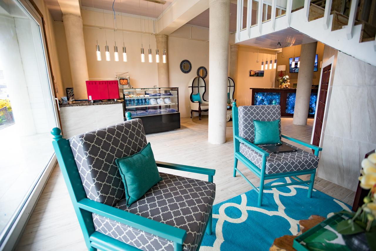 Azul Bocas Town Hotel Exterior photo